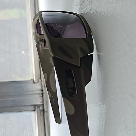 Oakley Men's Sunglasses - Picture 4 of 11